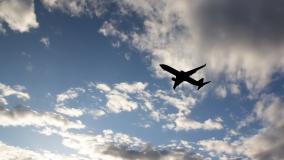 Boeing 737 airplane on final approach at Seattle-Tacoma airport