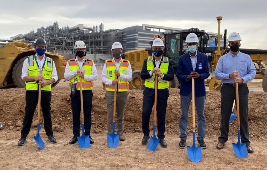 Jacobs Chief Operating Officer Bob Pragada joins the Intel team for a groundbreaking ceremony.