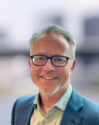 Brad Simmons headshot