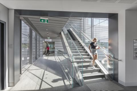 Molecular Horizons Research Building Interior © John Gollings