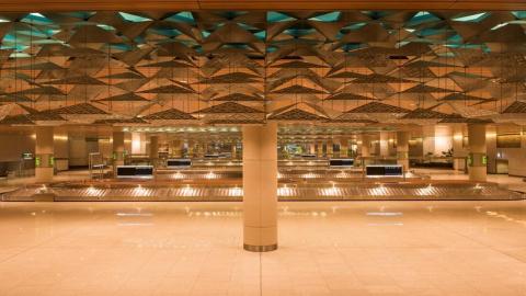 Mumbai Airport - empty baggage collection