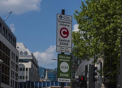 Congestion Zone and ULEZ Zone signpost in London
