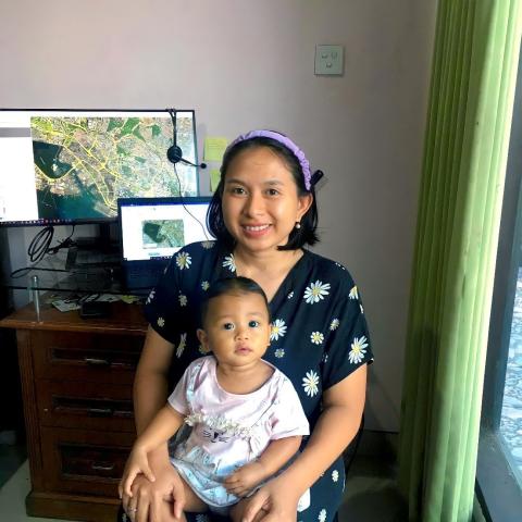 Wulan loves the fact that she can work flexibly at Jacobs. She is still getting used to working from home with her supportive co-worker, her one-year-old daughter. 