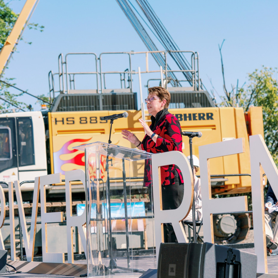 AlexRenew General Manager and CEO Karen Pallansch addresses the crowd. Photo credit: Theogenic Photography