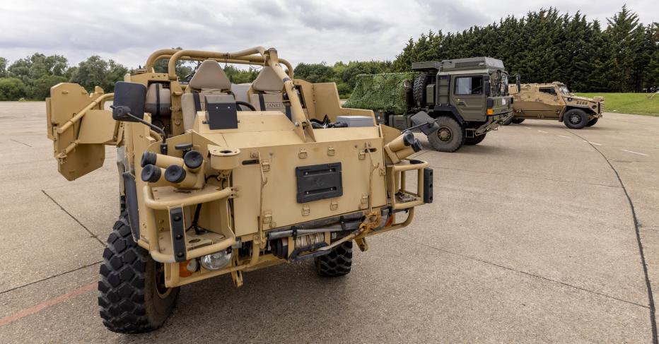 Hybrid experimental prototypes of army vehicles