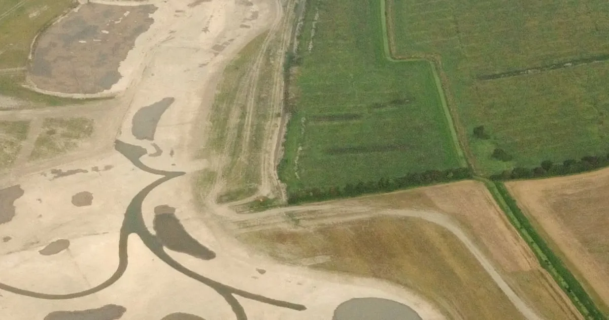 Using managed realignment schemes as a nature-based solution to restore ...