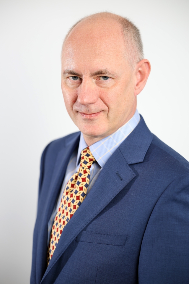 Damian Carey headshot