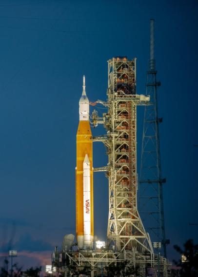 Artemis_I_Stack_rolling_back_to_VAB__Credit_NASA